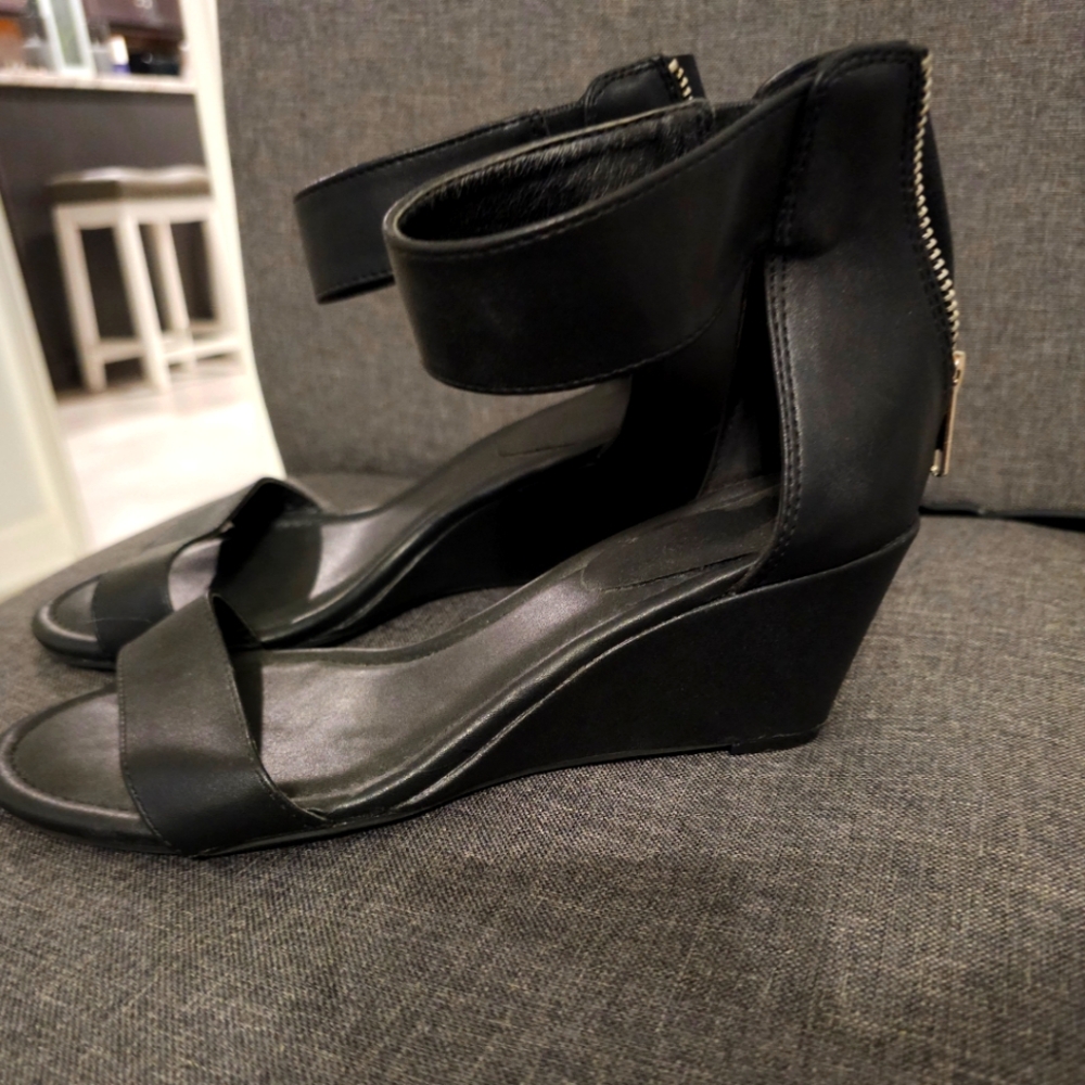 Torrid open toe black wedges 8.5 wide